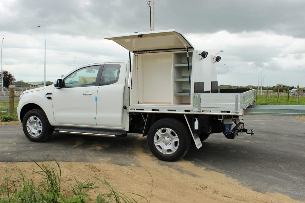 CAMCO Trade - Ford Ranger - Gullwing Toolboxes and Flat Deck 02