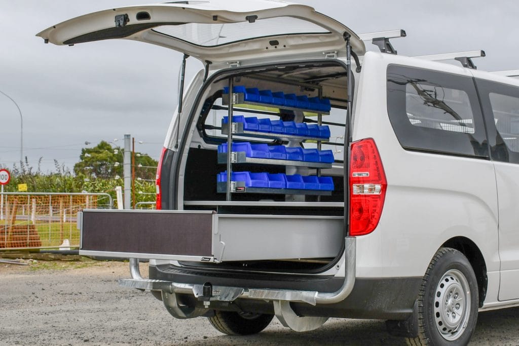 CAMCO Trade - Hyundai iLoad - Drawer, False Floor + Shelving 02