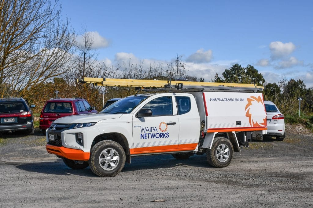 CAMCO Trade - Mitsubishi Triton - 3 Door Integrated Service Body 01