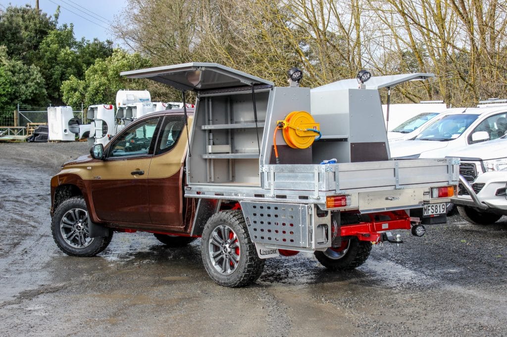 CAMCO Trade - Mitsubishi Triton - Gullwing Toolboxes and Flat Deck 02