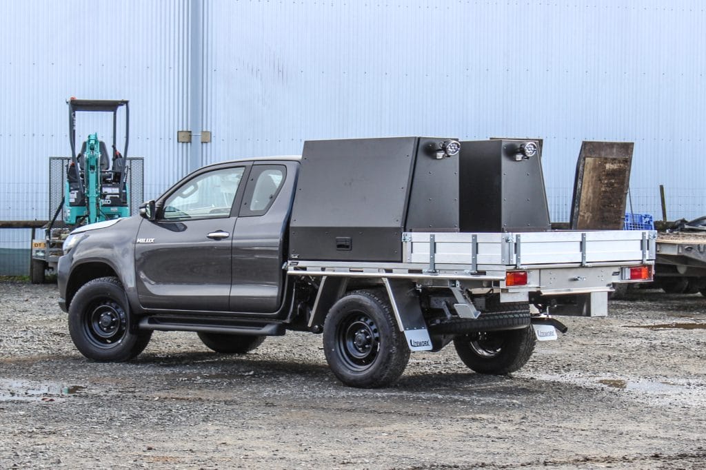 CAMCO Trade - Toyota Hilux - Gullwing Toolboxes and Flat Deck 02